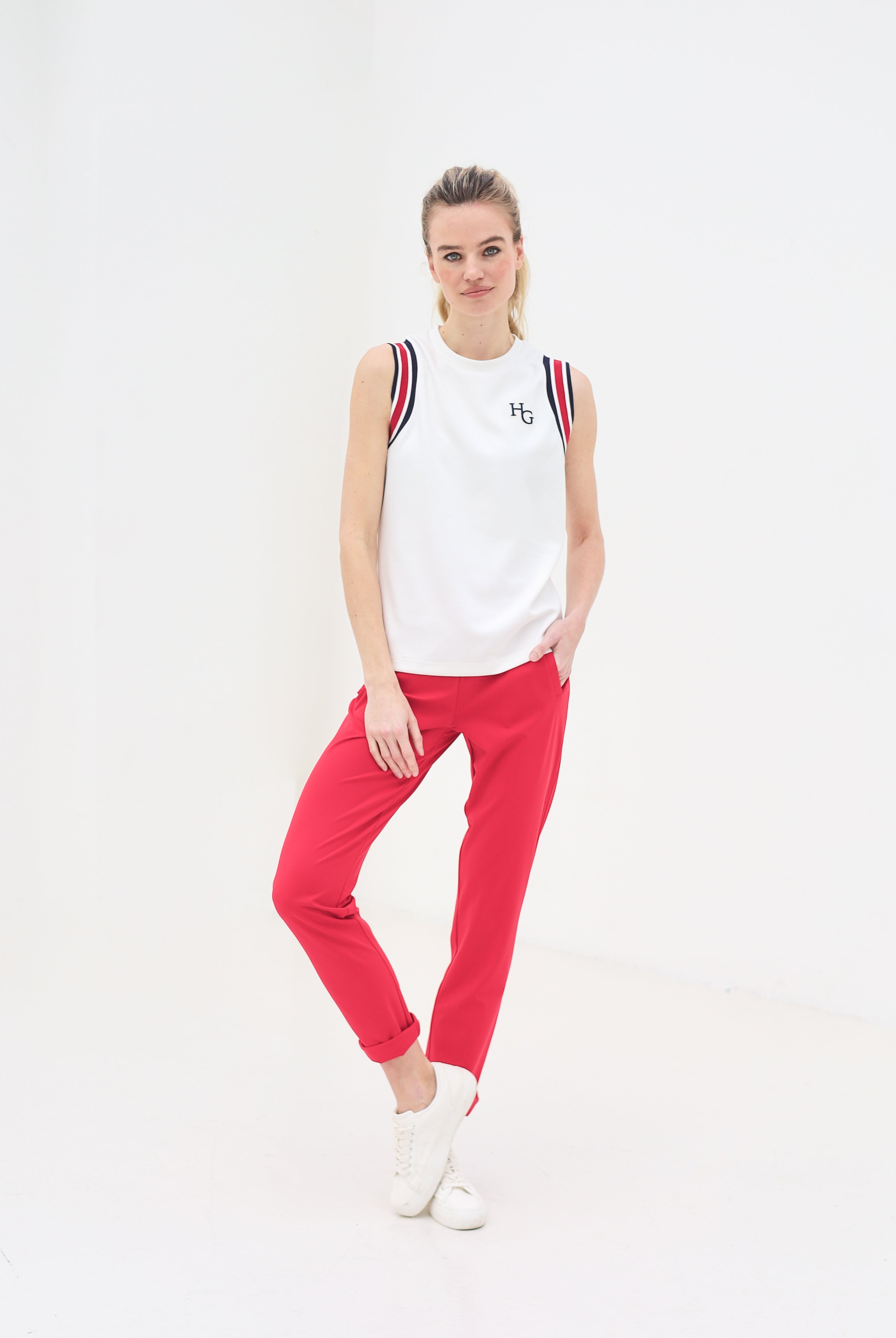 houseofgravity_trackpant_red