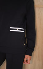 Black signature sweater with pockets from house of gravity