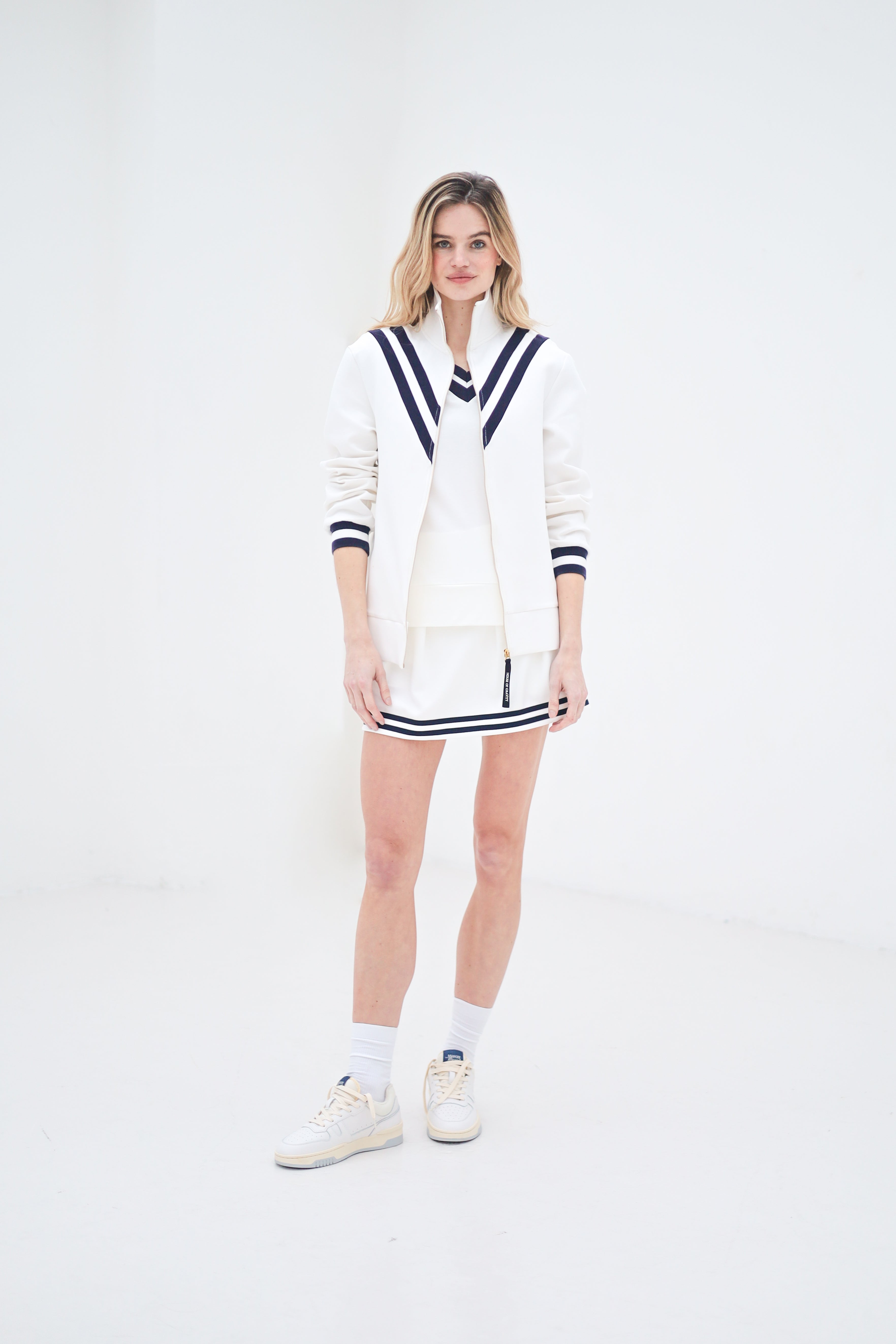 houseofgravity-V-neck-cardigan