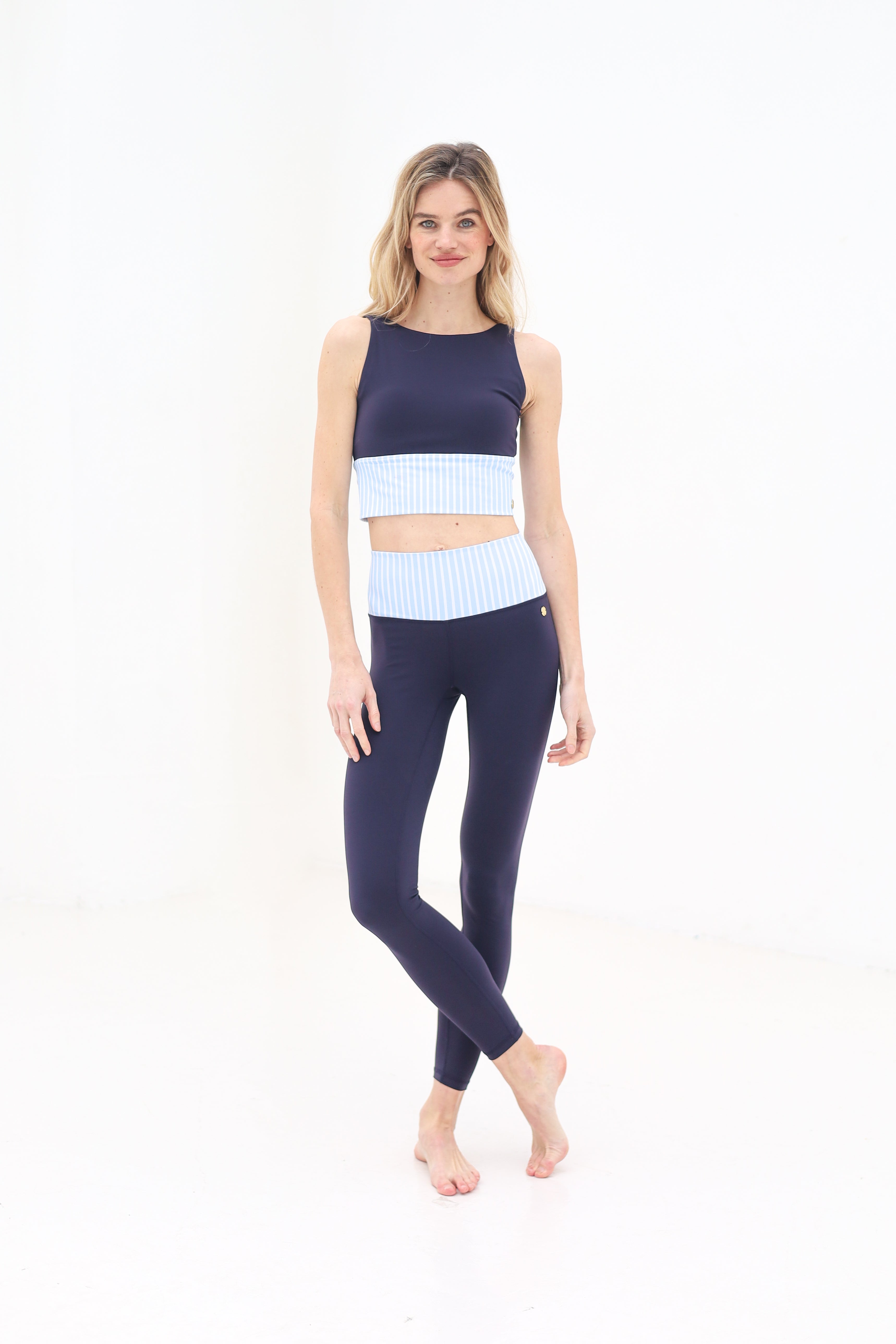 houseofgravitydivinecroptopdeepbluexseablue